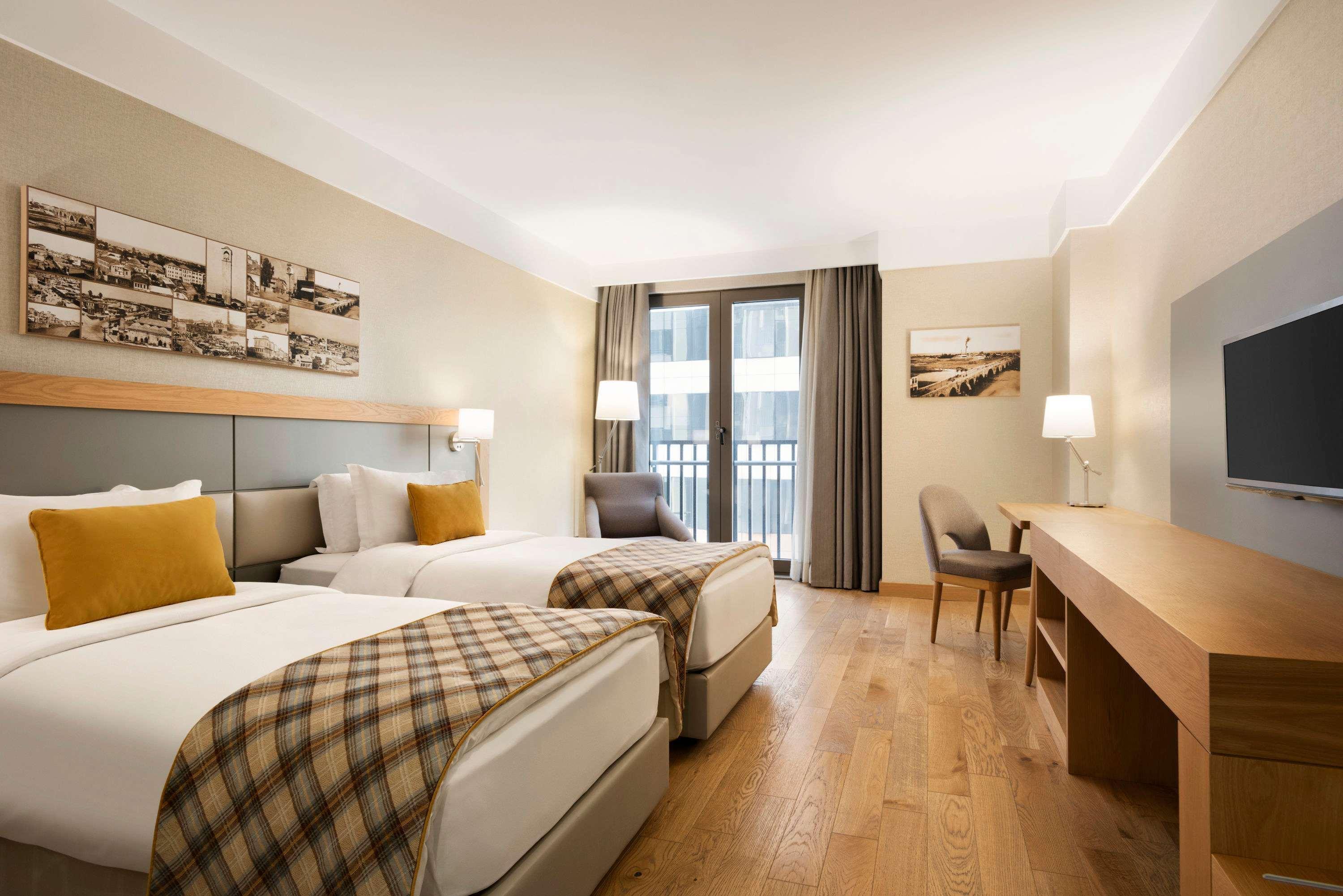 Ramada Hotel & Suites Адана Екстериор снимка
